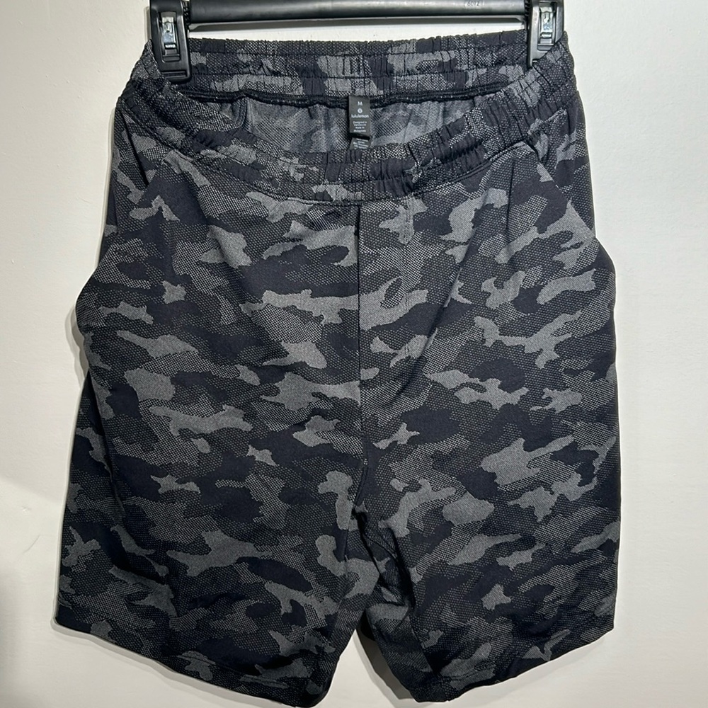 Lululemon Pace Breaker Shorts - M - 7” inseam - No Liner